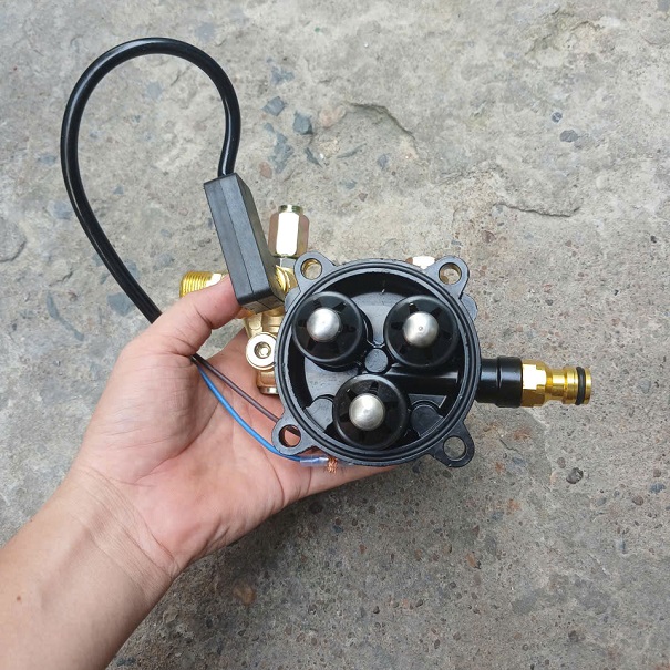 Đầu bơm lắp máy rừa xe dekton 3001 1 Đầu bơm lắp máy rừa xe dekton 3001