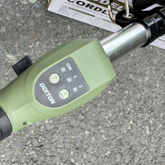 máy cắt cỏ pin dekton m21-cc4201xpro-3 may cat co pin dekton m21 cc4201xpro 3