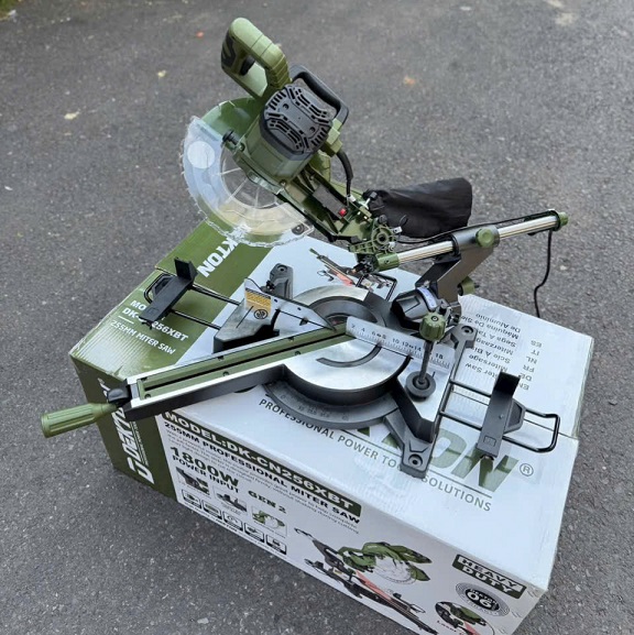 Máy cắt nhôm trượt dekton dk-cn256xbt lưỡi 255mm