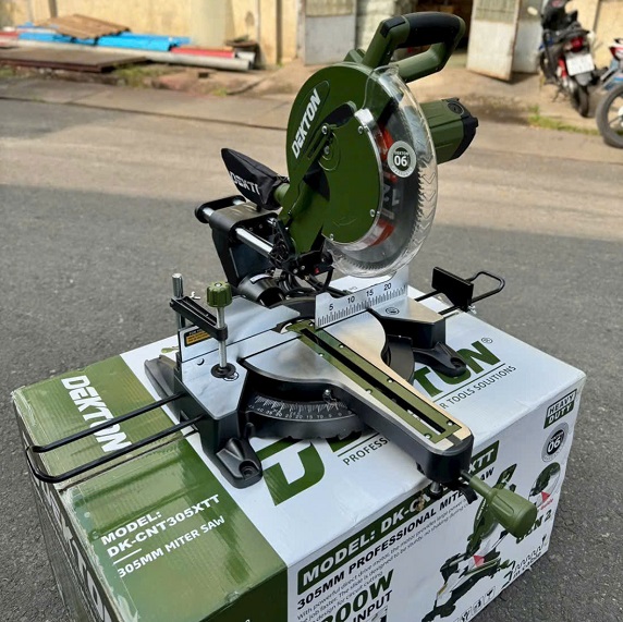 Máy Cắt Nhôm Trượt Dekton DK-CNT305TT